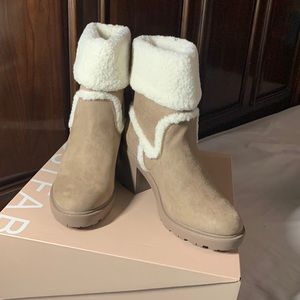 Just Fab boots size 8.5 faux suede with faux Sherpa top